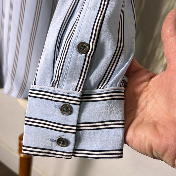 Equipment Blue Stripe Silk Long Sleeve Button Down Blouse Size XS - Picture 4 of 9